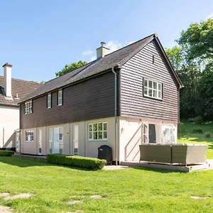 Osbornes House Near With Swimming Pool Exeter